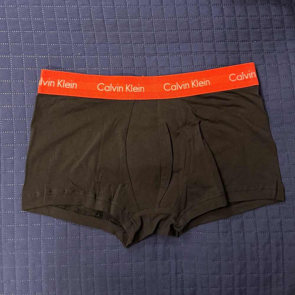 Men's Black Trunks. Medium.